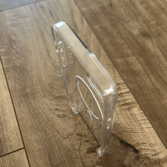 iPhone 13 Pro Max Clear Case with MagSafe (Apple brand) **** SOLD**** - Picture 3 of 6